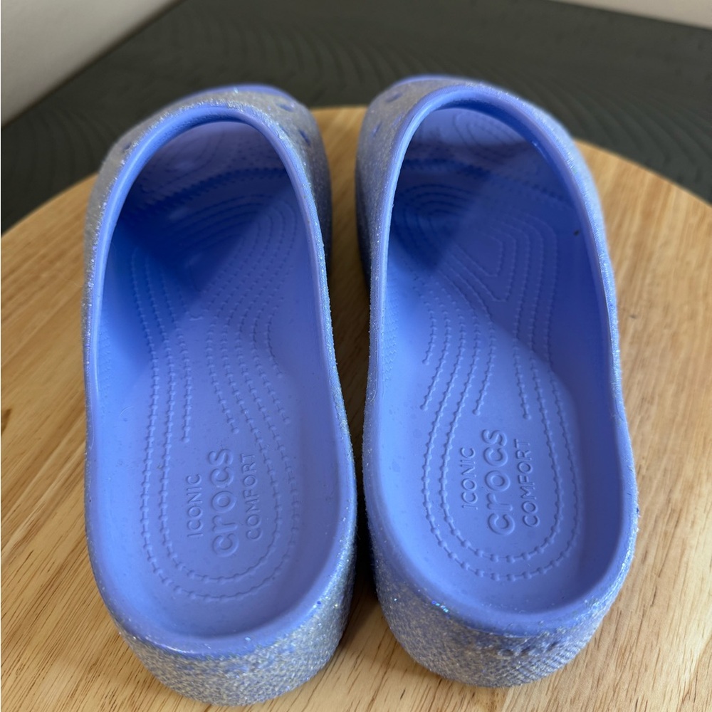Crocs Women’s Classic Platform slide sandals - Picture 8 of 12